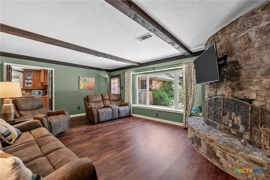 400 E 22nd Avenue, Belton, TX 76513 - #3