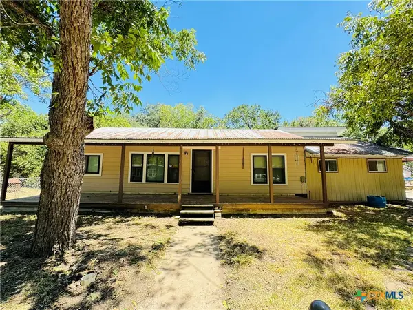 817 N Goodrich Street, Seguin, TX 78155