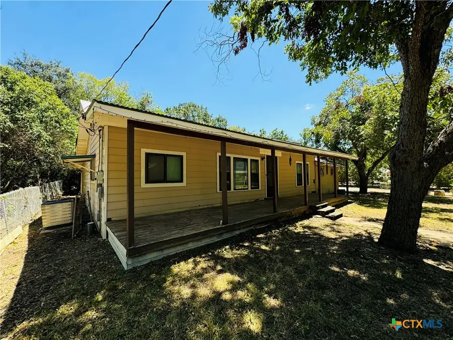 817 N Goodrich Street, Seguin, TX 78155 - #2