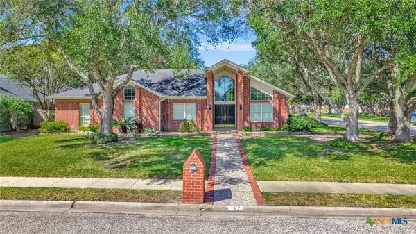 107 Tournament Drive, Victoria, TX 77904