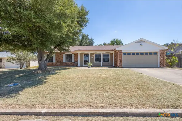 1504 W 6th Street, McGregor, TX 76657