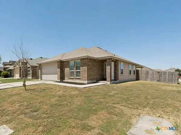 1440 Doncaster Drive, Seguin, TX 78155
