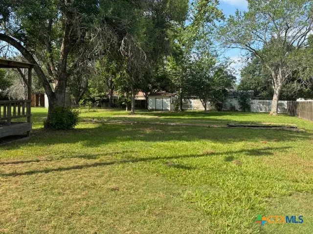 704,706 Walnut Street, Yoakum, TX 77995 - #1