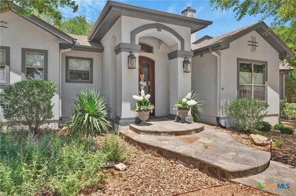 10319 Oak Forest Way, New Braunfels, TX 78132