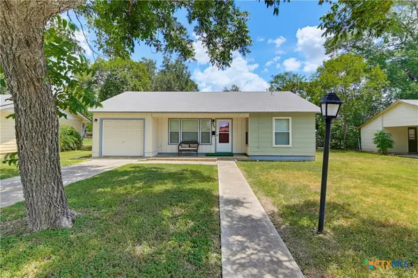 437 Wallace Street, Seguin, TX 78155