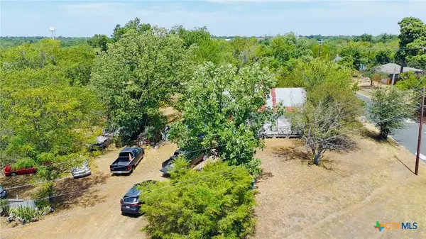 506 S Avenue C, Elgin, TX 78621