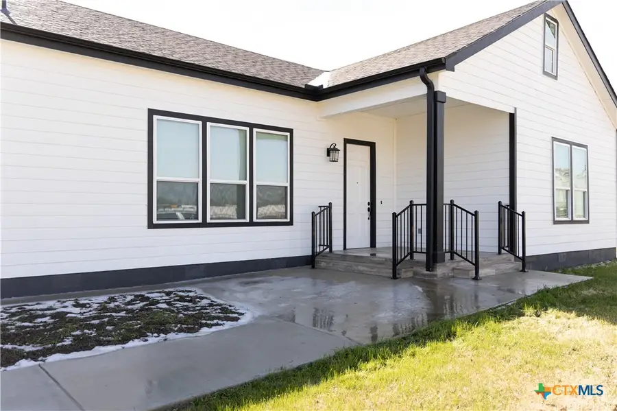 300 Front Street, Thorndale, TX 76577 - #3