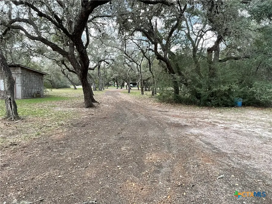 298 Winding Way Drive, Victoria, TX 77905 - #2