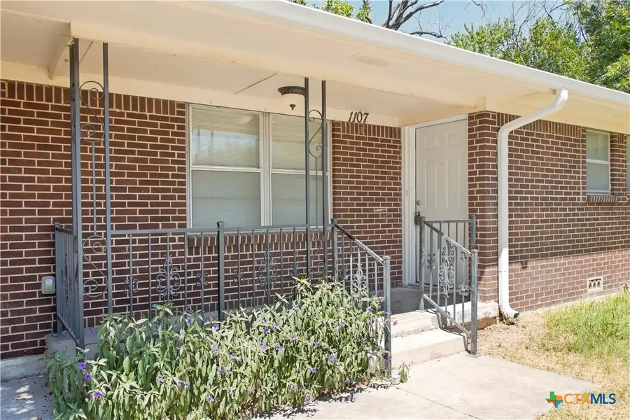 1107 E Robertson Avenue, Copperas Cove, TX 76522 - #2