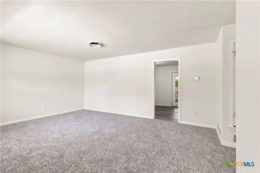 1107 E Robertson Avenue, Copperas Cove, TX 76522 - #3