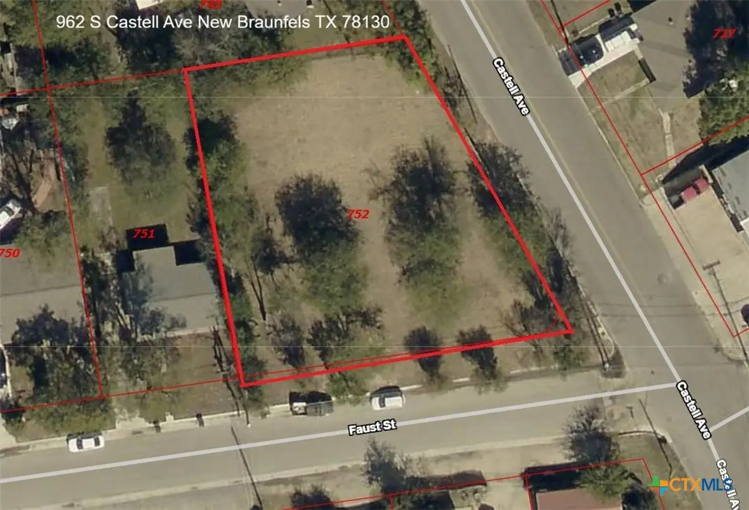 962 S Castell Avenue, New Braunfels, TX 78130 - #1