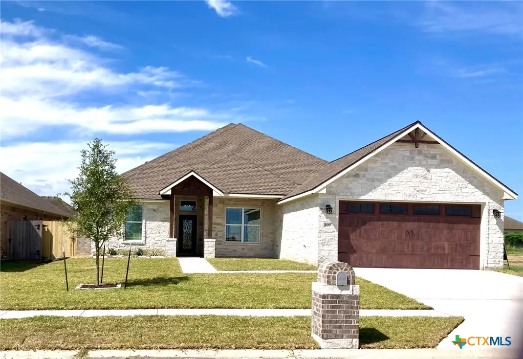 307 Silver Lake, Victoria, TX 77904 - #1