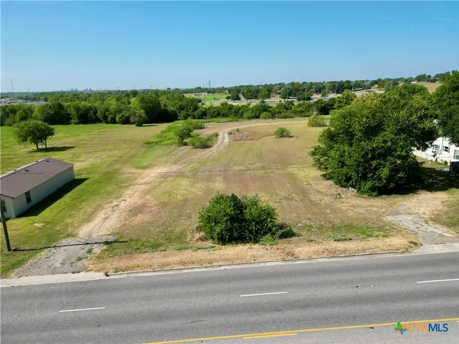 2001 E Adams Avenue, Temple, TX 76501 - #3