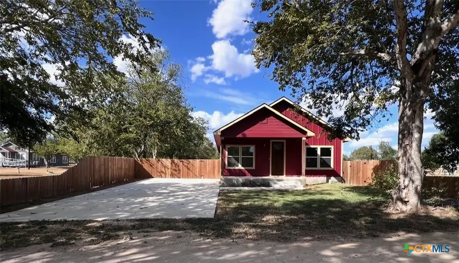 410 W Trinity Street, Luling, TX 78648 - #2