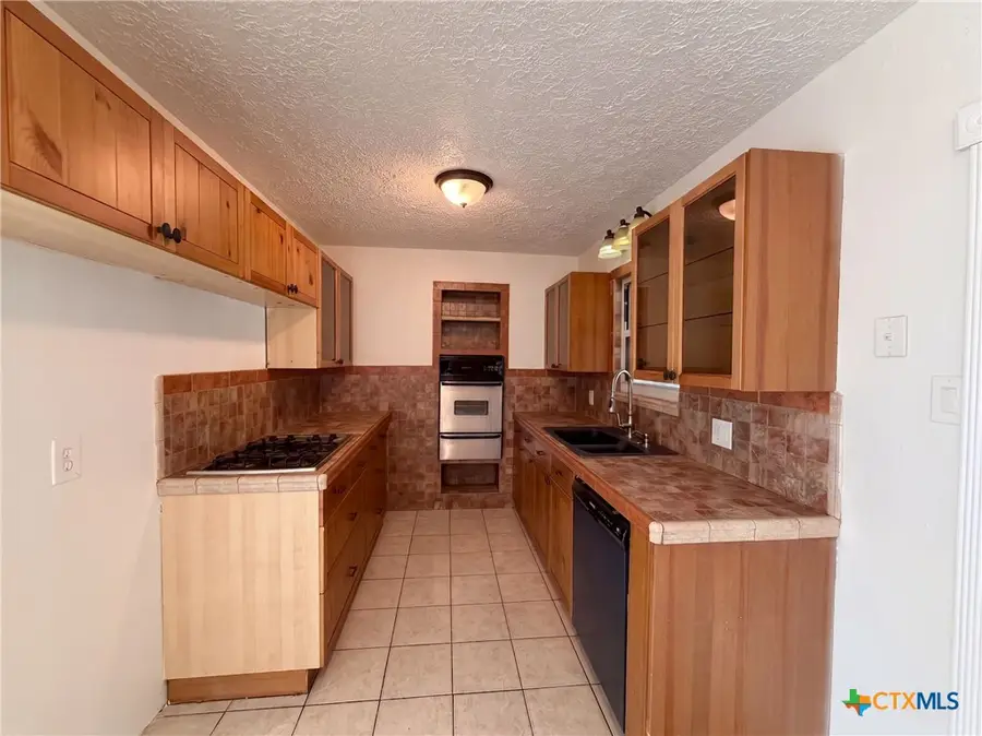 303 Currie Avenue, Killeen, TX 76541 - #2