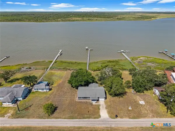 532 County Road 311, Port Lavaca, TX 77979