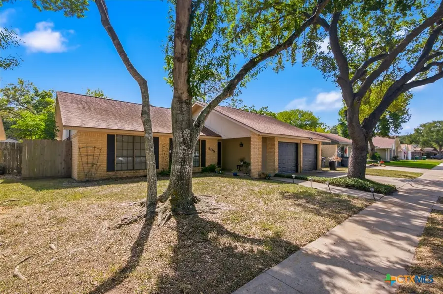 205 Pecos Drive, Victoria, TX 77904 - #2