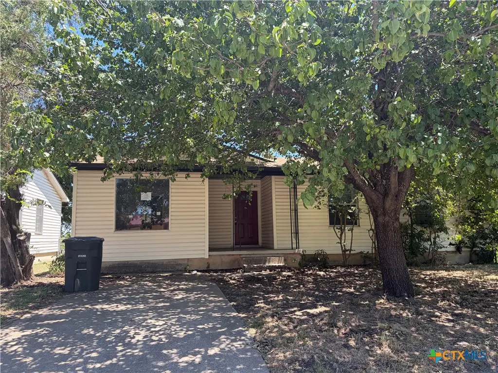 207 W Voelter Avenue, Killeen, TX 76541 - #1