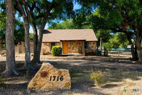 1716 W Main Street, Gatesville, TX 76528