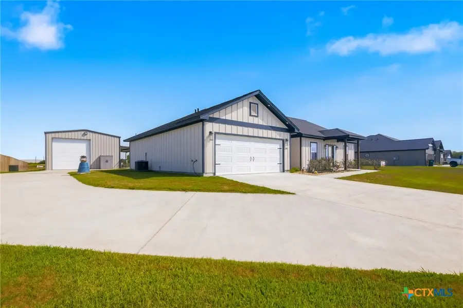 297 Whitetail Lane, Victoria, TX 77905 - #3