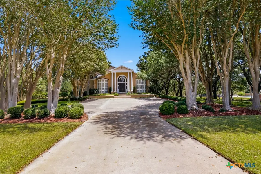 204 Creekridge Drive, Victoria, TX 77904 - #2