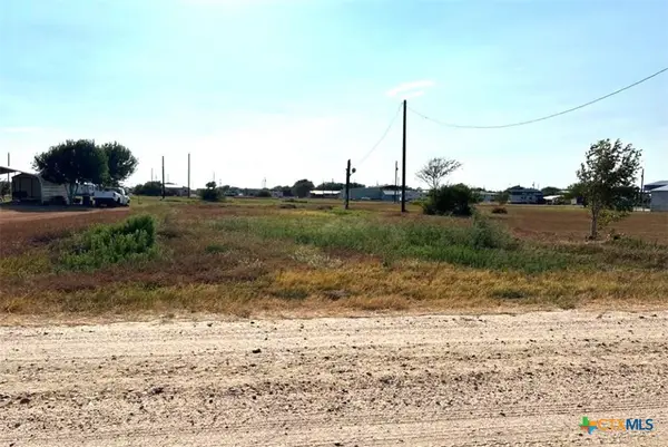 124 Mullet Lane, Palacios, TX 77465