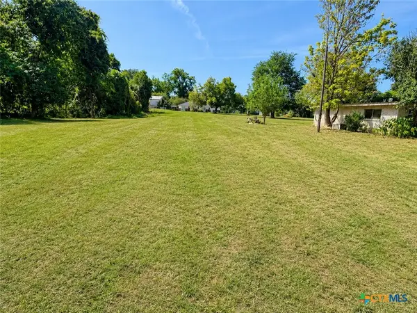 105 Navasota Lane, Seguin, TX 78155