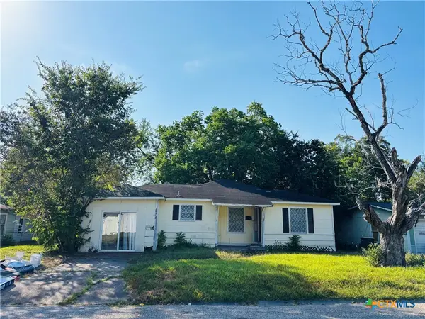 2505 Cardinal Street, Victoria, TX 77901