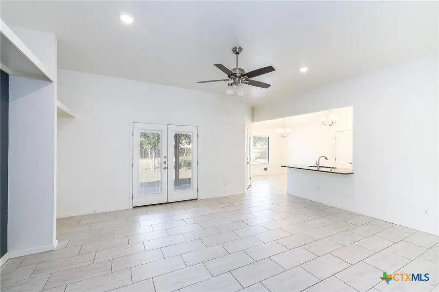 228 Plum Street, Luling, TX 78648 - #2