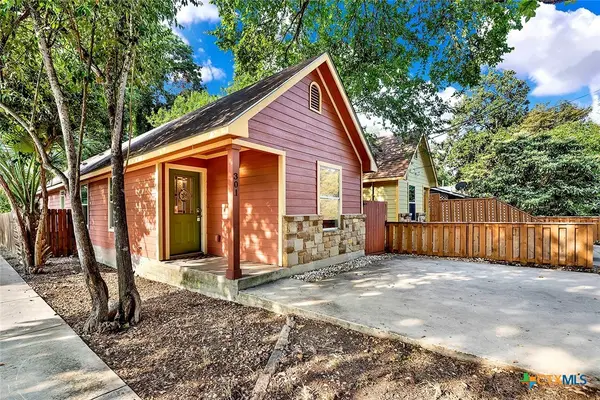 301 Armstrong Street, San Marcos, TX 78666