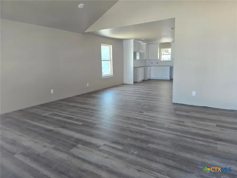 502 N 14th Street, Gatesville, TX 76528 - #2