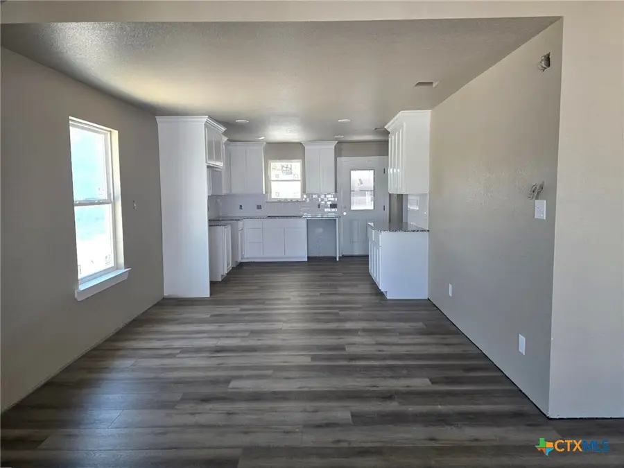 502 N 14th Street, Gatesville, TX 76528 - #3