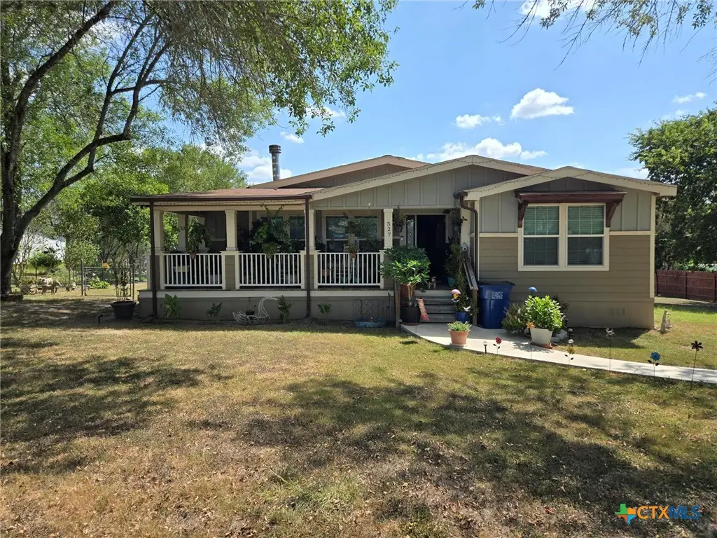 327 Reyna Lane, Seguin, TX 78155 - #1