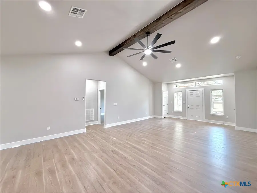 84 Paloma Road, Victoria, TX 77905 - #2