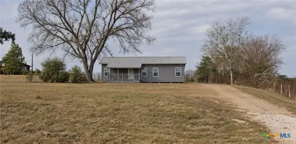 9354 Us Highway 183, Yoakum, TX 77995