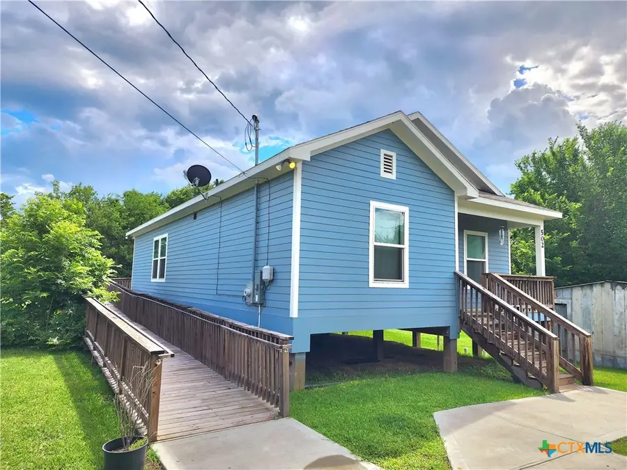 502 Migl Street, Yoakum, TX 77995 - #2
