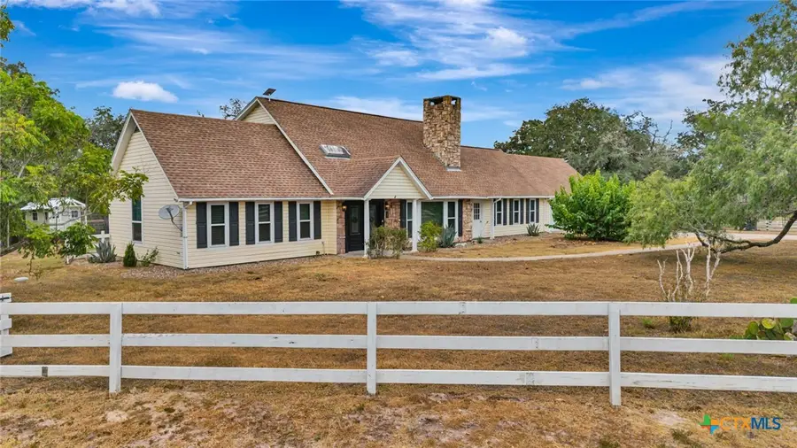 194 Westpark Avenue, Victoria, TX 77905 - #2