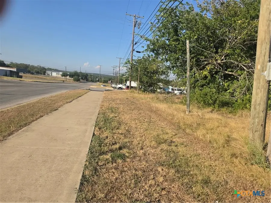 210 E Kathey Road, Harker Heights, TX 76548 - #2