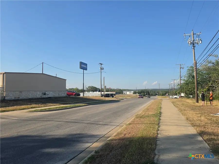 210 E Kathey Road, Harker Heights, TX 76548 - #3