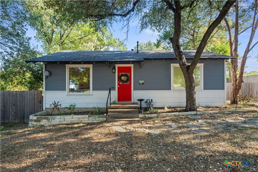 140 E 15th Avenue, Belton, TX 76513 - #1