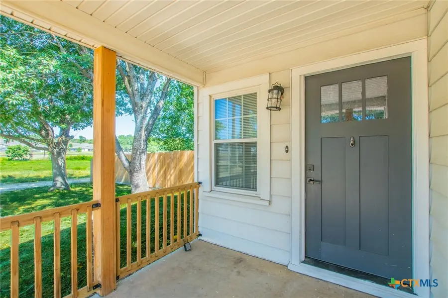 814 E Young Avenue, Temple, TX 76501 - #2