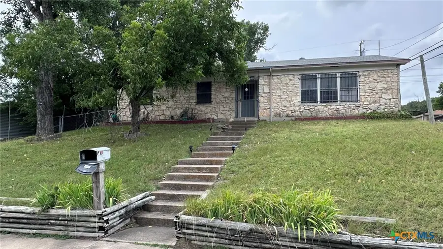 1002 S 27th Street, Copperas Cove, TX 76522 - #2