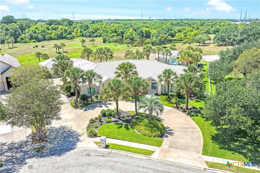 810 Champions Row, Victoria, TX 77904 - #2