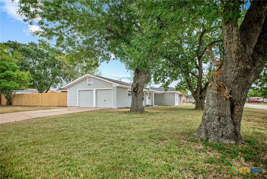 526 Fairmont Street, Port Lavaca, TX 77979 - #3