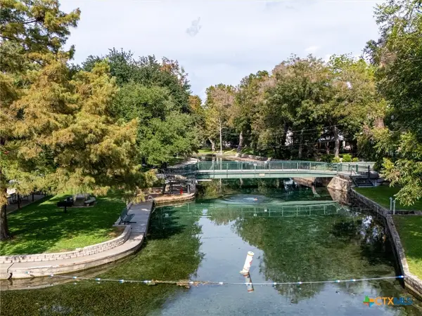 1070 Hayselton Avenue, New Braunfels, TX 78130