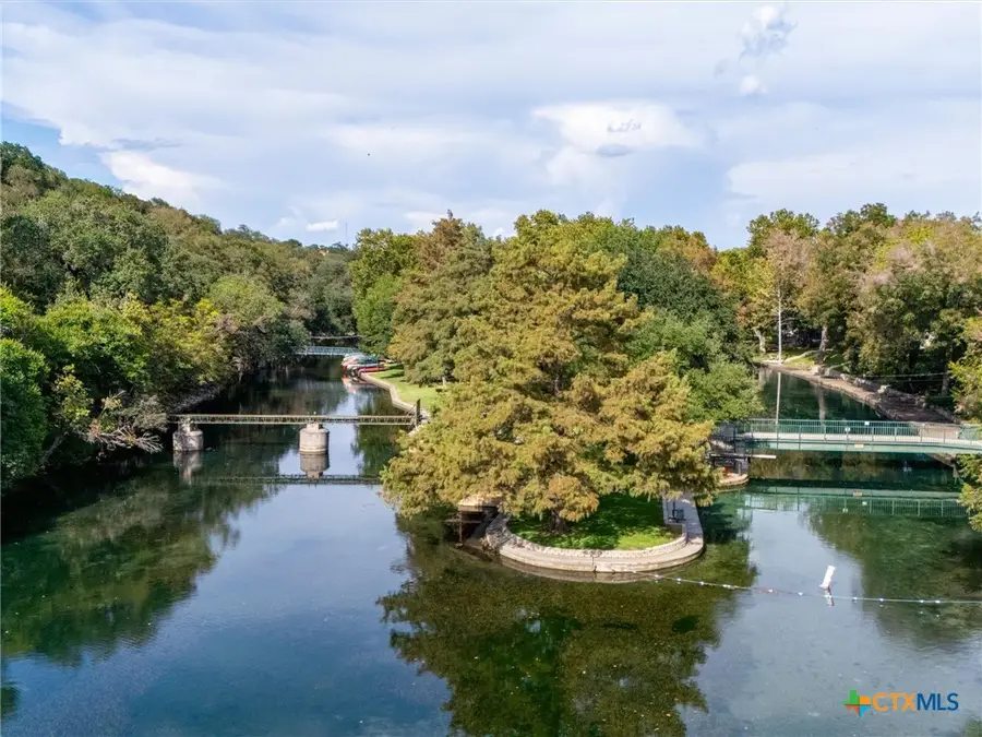 1070 Hayselton Avenue, New Braunfels, TX 78130 - #2