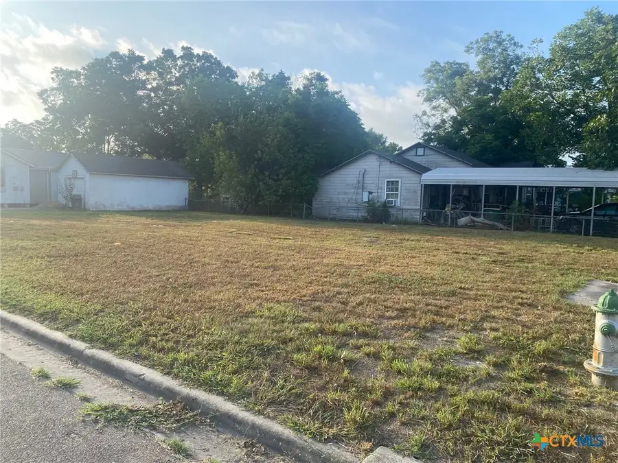 808 N Jecker Street, Victoria, TX 77901 - #2