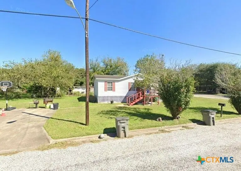 608 E 2nd Street, Victoria, TX 77901 - #1