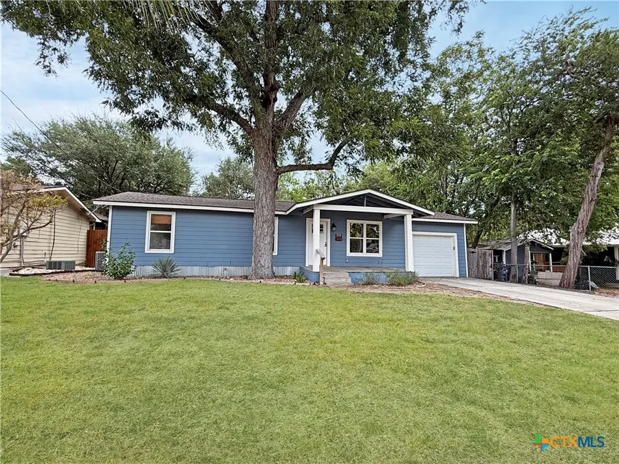 335 W Jahn Street, New Braunfels, TX 78130 - #2