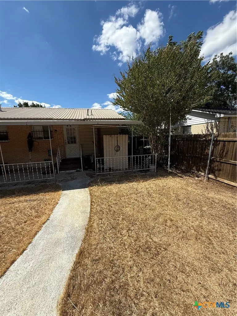 711 S 3rd Street, Copperas Cove, TX 76522 - #2
